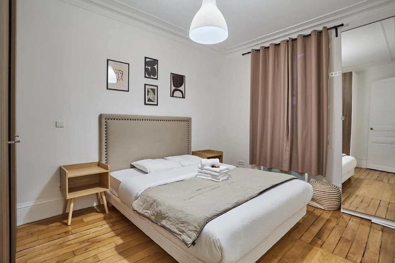 Apartment Residence Beaubourg Le Marais By Studio Prestige Paris