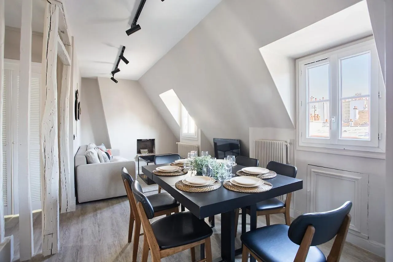 Residence Beaubourg Le Marais By Studio Prestige Paris