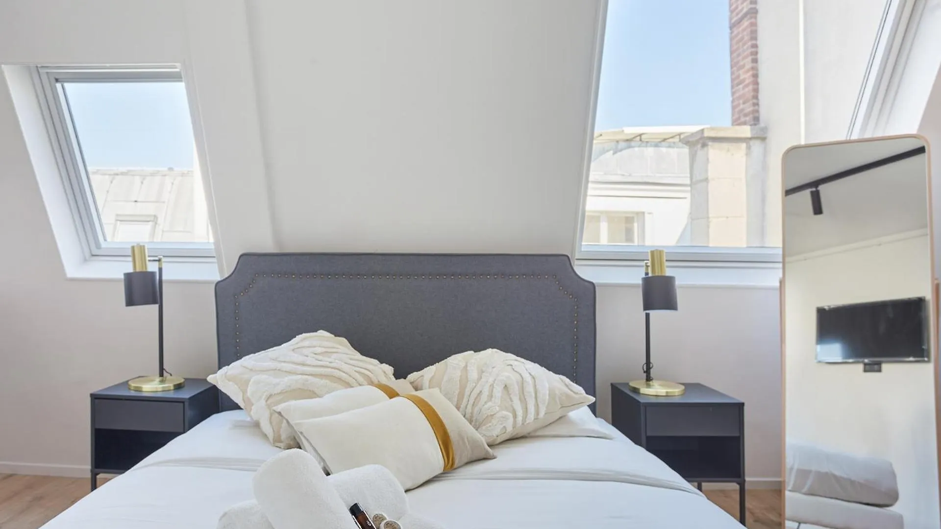 Residence Beaubourg Le Marais By Studio Prestige Paris
