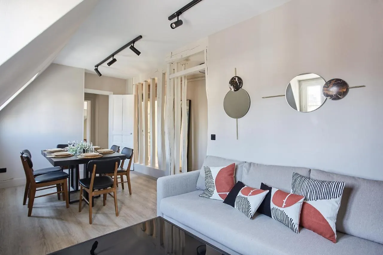 Apartment Residence Beaubourg Le Marais By Studio Prestige Paris France