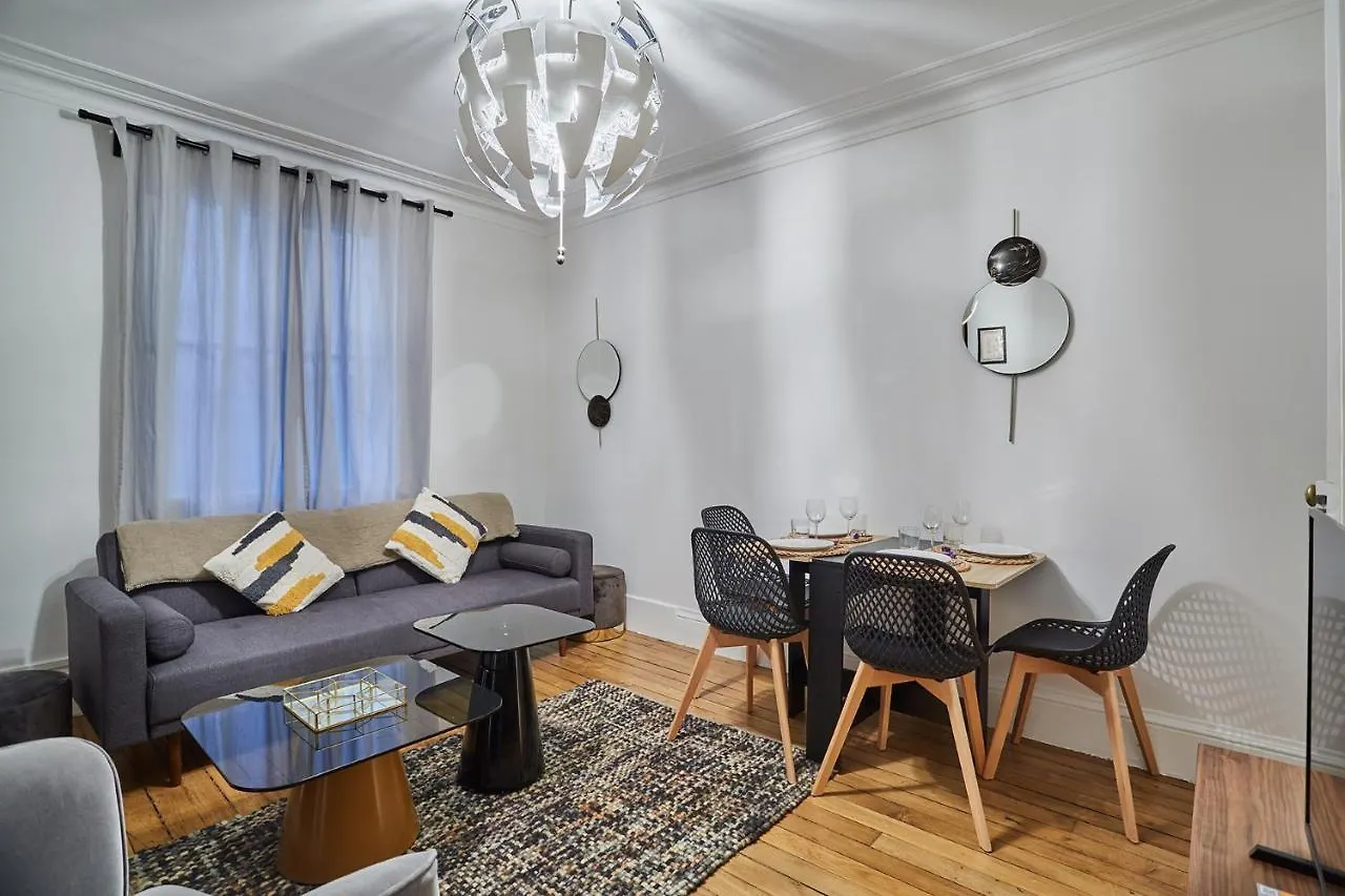 Apartment Residence Beaubourg Le Marais By Studio Prestige Paris France