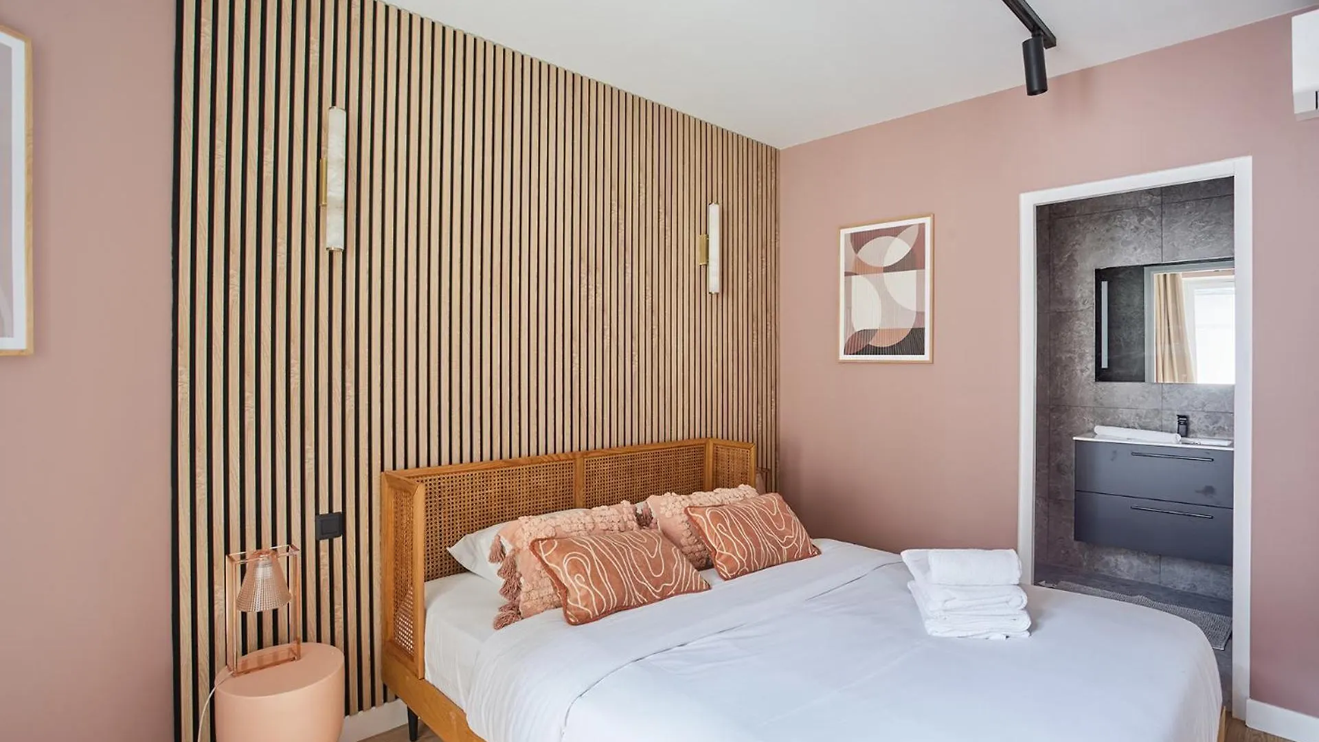 Apartment Residence Beaubourg Le Marais By Studio Prestige Paris France