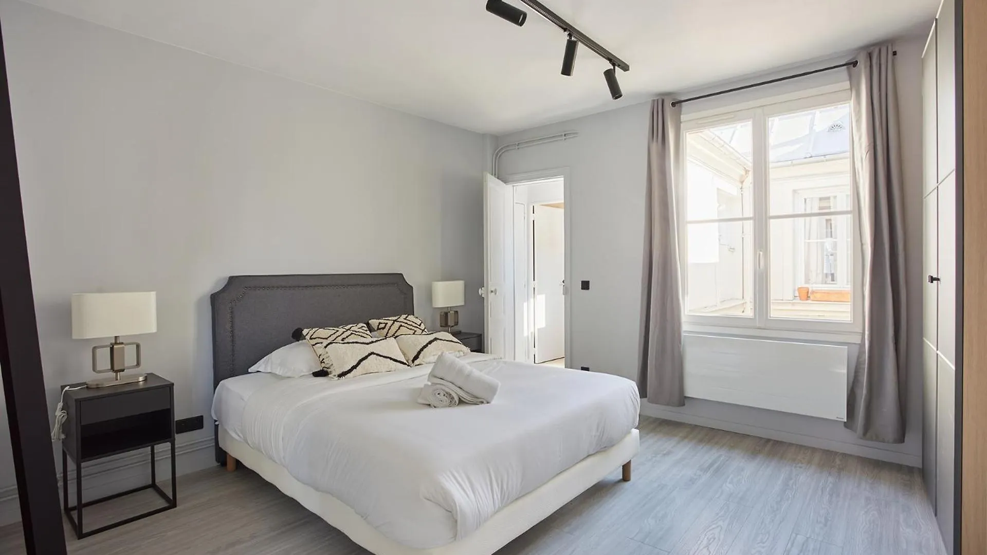Residence Beaubourg Le Marais By Studio Prestige Paris